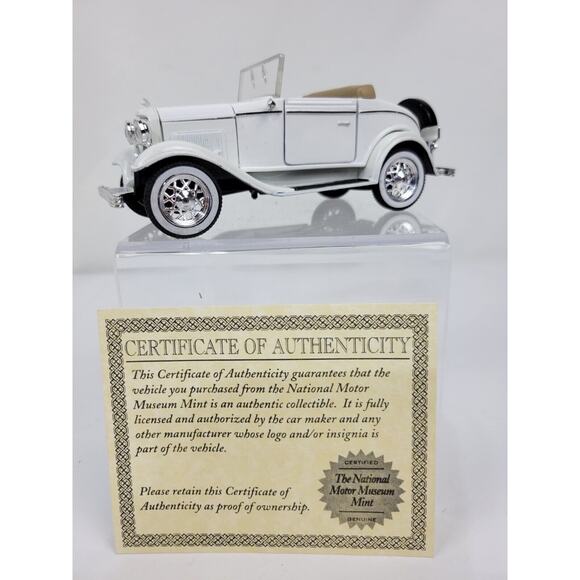 National Motor Museum Mint ARKO Ford 1932 Model 18 V-8 Cabriolet White 1:32 - Picture 1 of 8